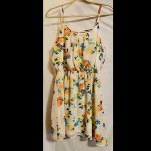 Iris Cream & Floral Short Sundress Juniors Size L